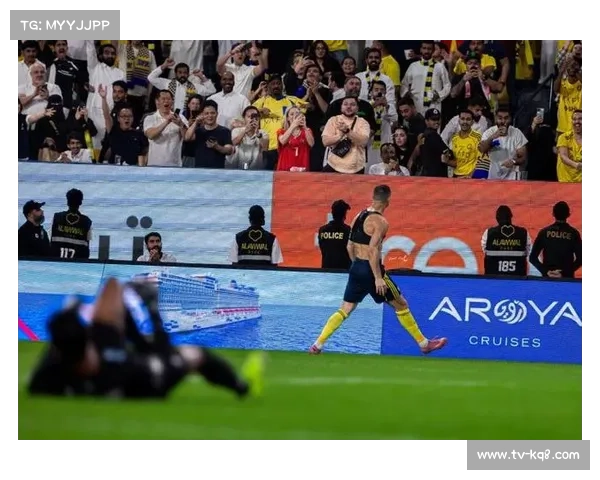 利雅得胜利4-3战胜杜海勒，C罗破门